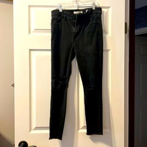 Eunina black jeans size 9 inseam 25 1/2 length